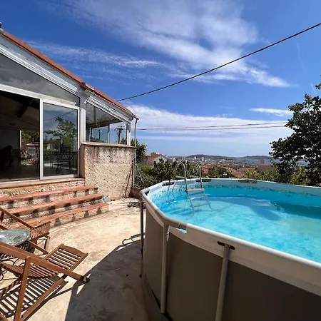 Holiday home Maison Au Calme Avec Vue Mer A 180° Toulon